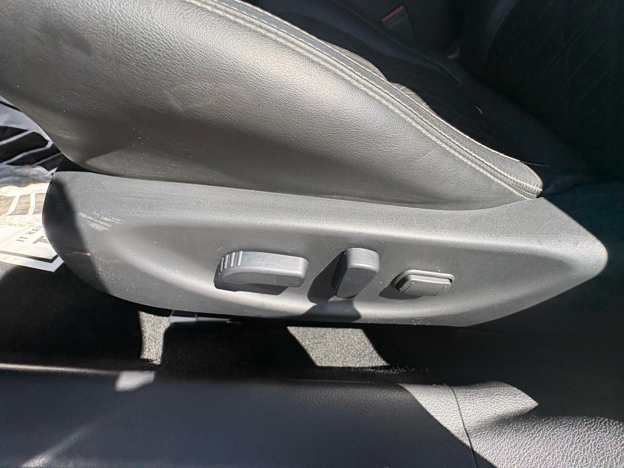 Nissan Maxima 4dr Sdn 3.5 Platinum 2016