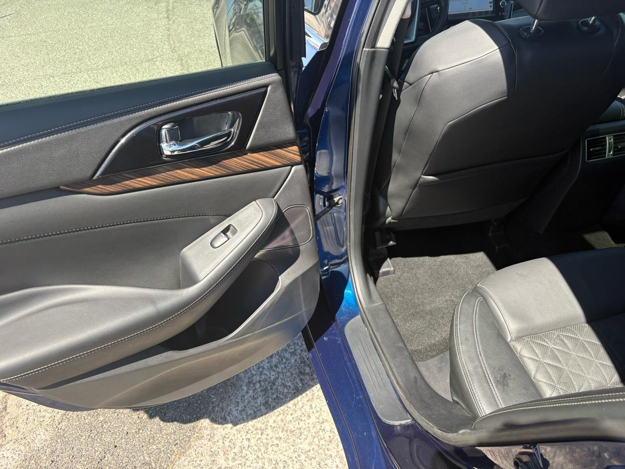 Nissan Maxima 4dr Sdn 3.5 Platinum 2016