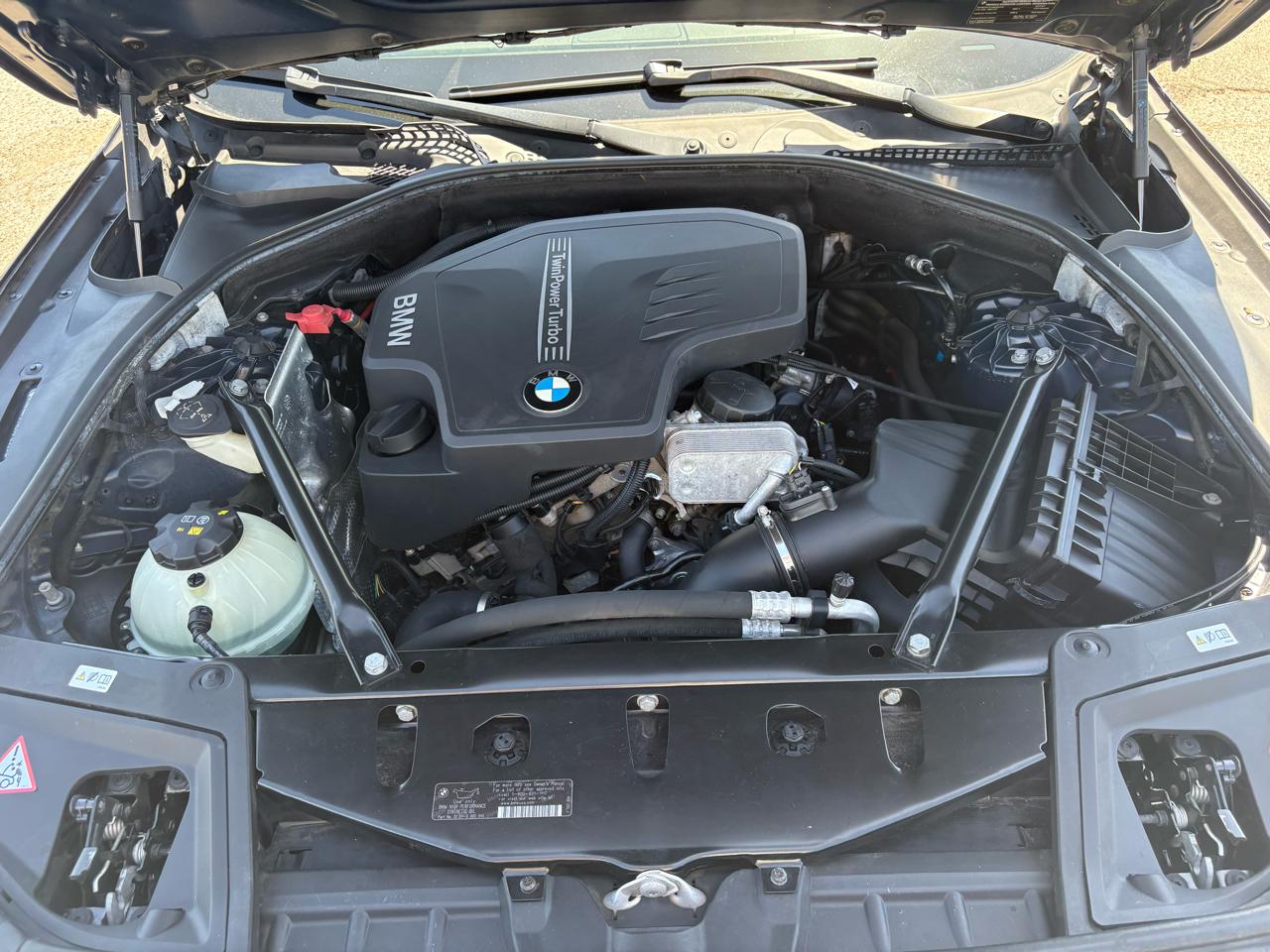 BMW 5 Series 4dr Sdn 528i xDrive AWD 2014