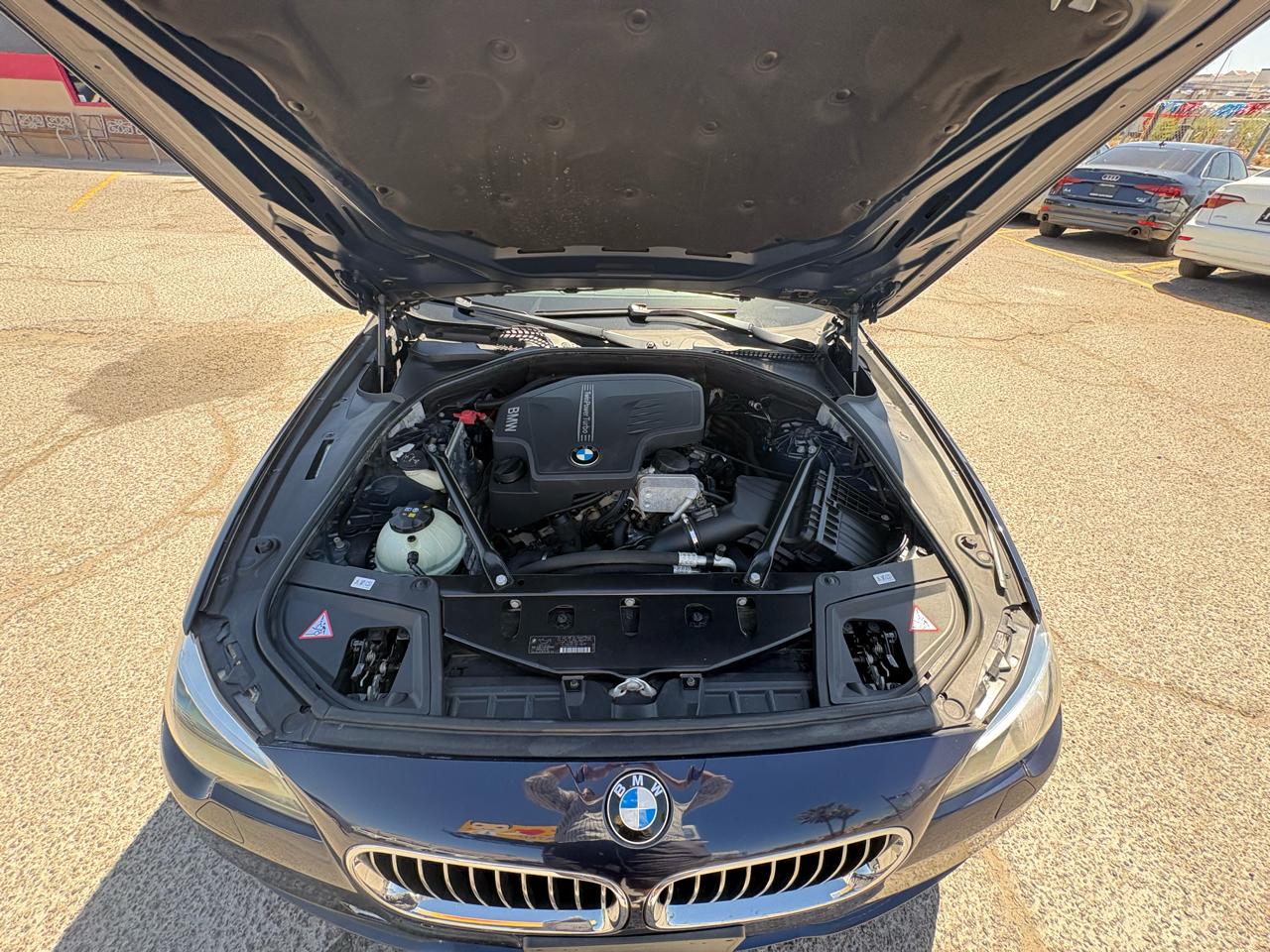 BMW 5 Series 4dr Sdn 528i xDrive AWD 2014