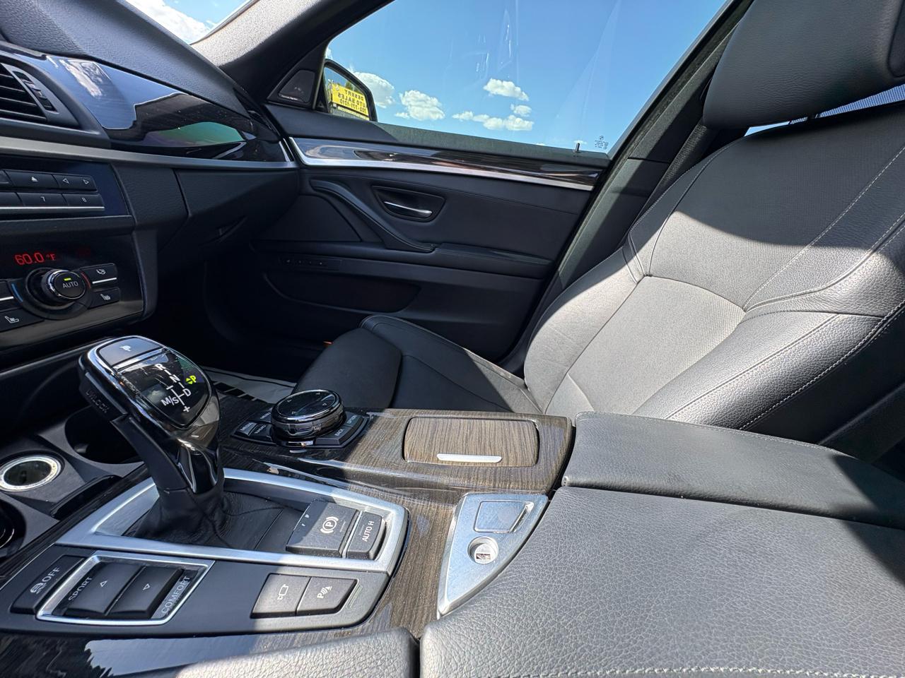 BMW 5 Series 4dr Sdn 550i RWD 2014