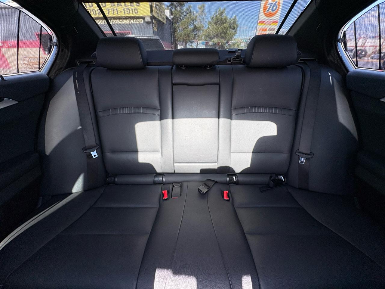 BMW 5 Series 4dr Sdn 550i RWD 2014