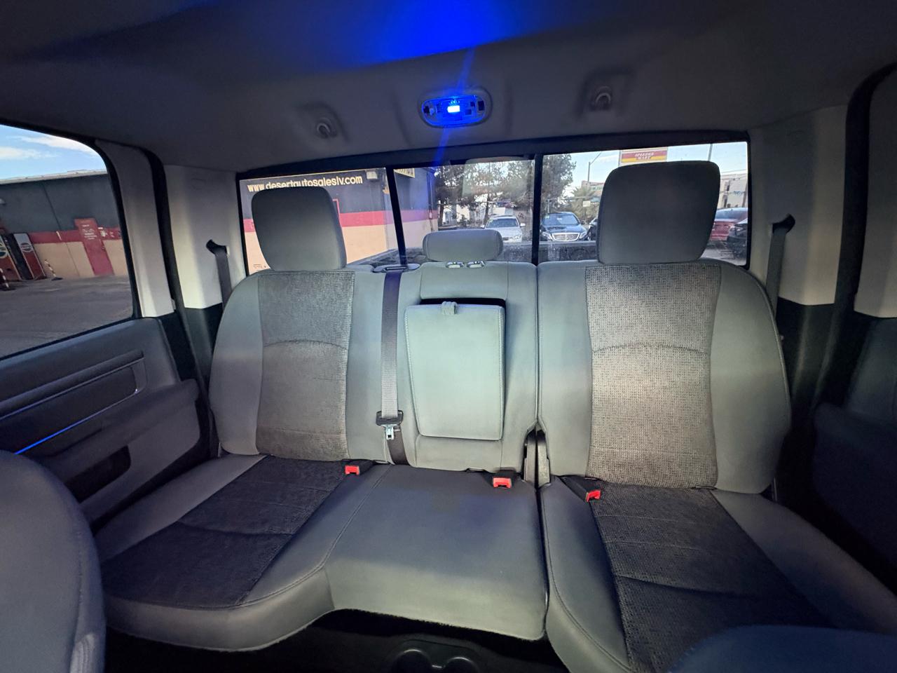 RAM 1500 2WD Crew Cab 140.5" Big Horn 2015