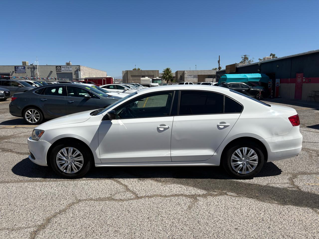Volkswagen Jetta Sedan 4dr Auto 2011