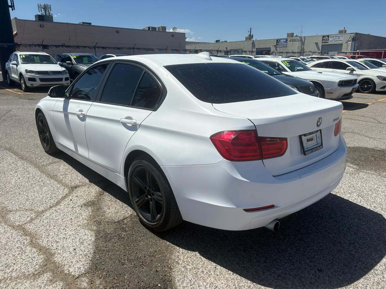 BMW 3 Series 4dr Sdn 320i RWD 2014