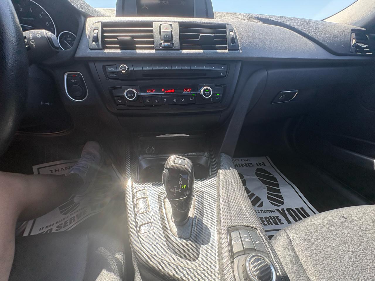 BMW 3 Series 4dr Sdn 320i RWD 2014