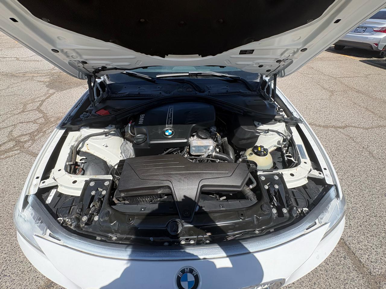 BMW 3 Series 4dr Sdn 320i RWD 2014