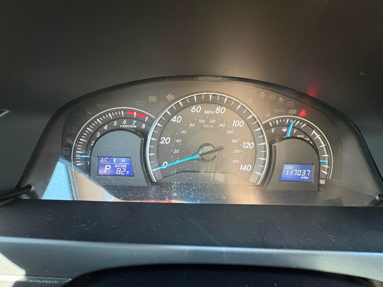 Toyota Camry 4dr Sdn I4 Auto XLE (Natl) 2013