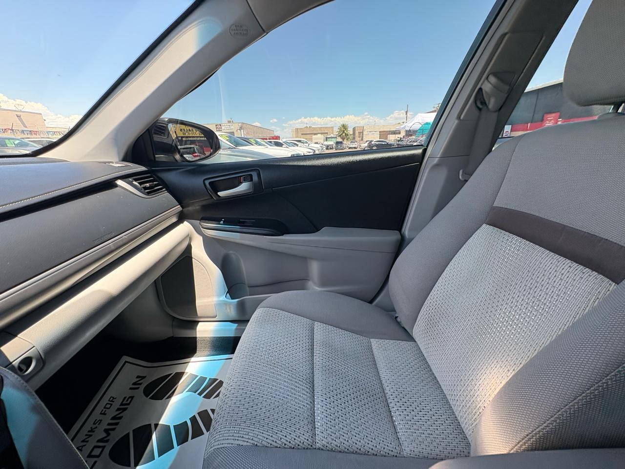 Toyota Camry 4dr Sdn I4 Auto XLE (Natl) 2013