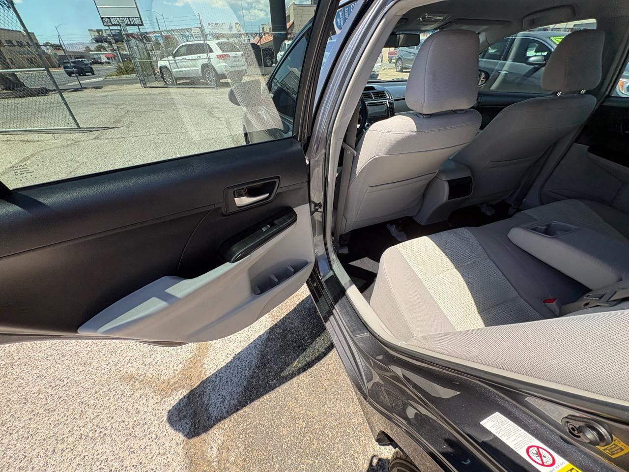 Toyota Camry 4dr Sdn I4 Auto XLE (Natl) 2013