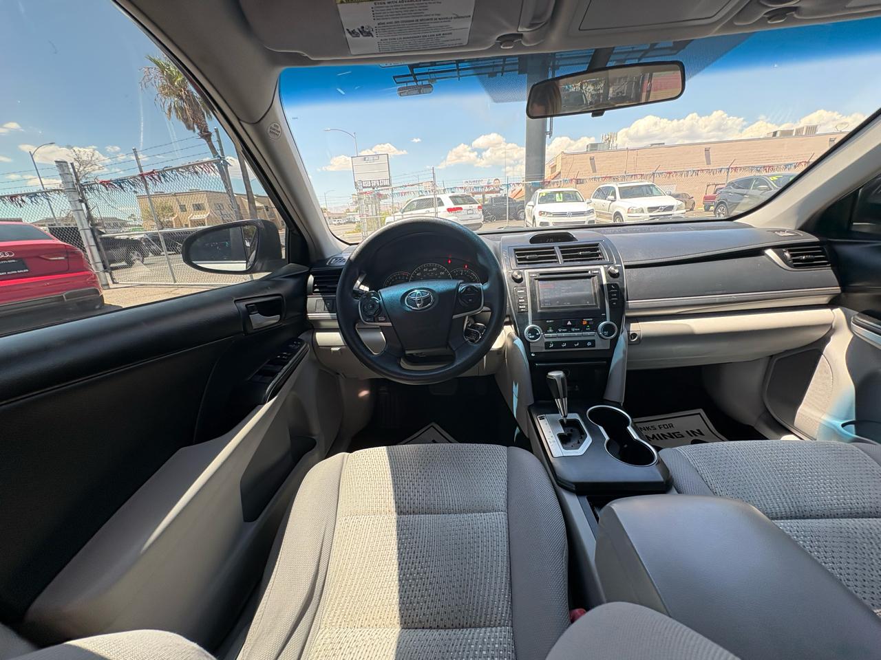 Toyota Camry 4dr Sdn I4 Auto XLE (Natl) 2013