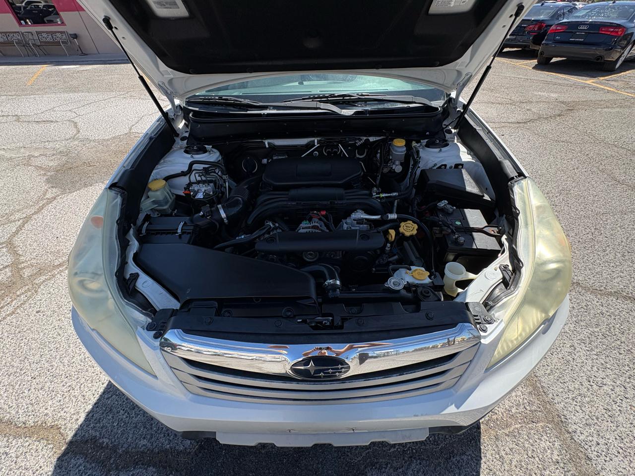Subaru Outback 4dr Wgn H4 Auto 2.5i Limited Pwr Moon 2011