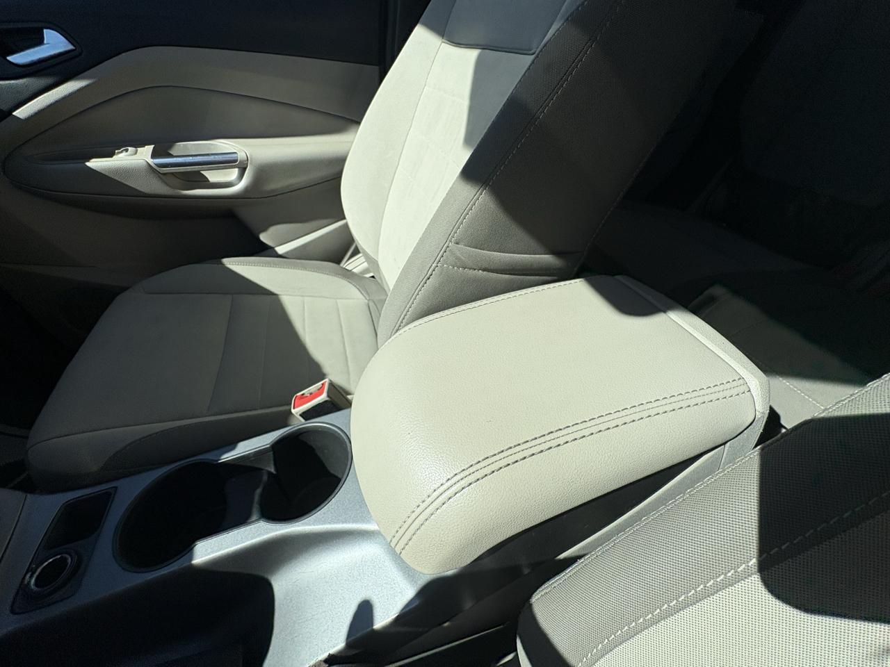 Ford Escape FWD 4dr SE 2014