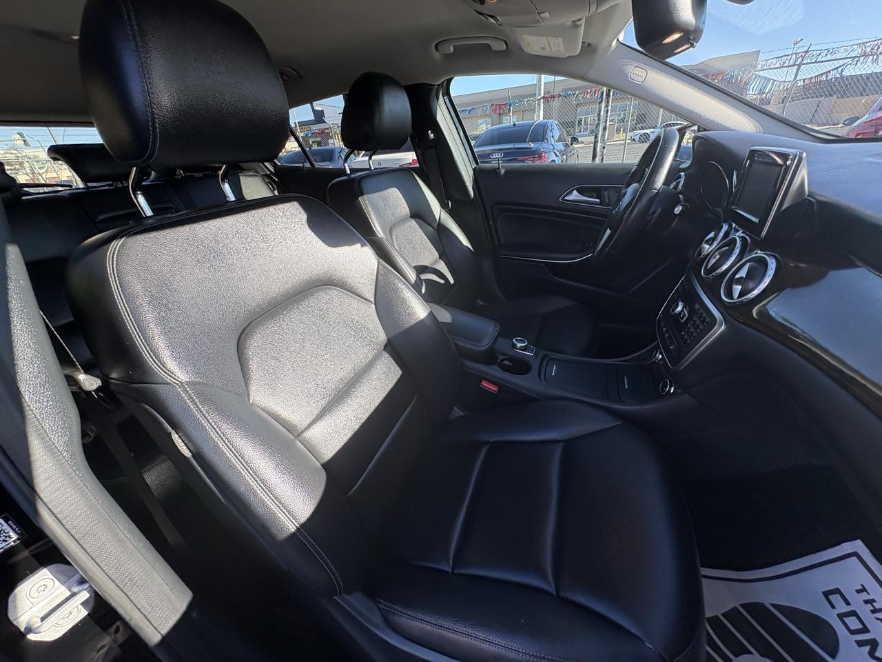 Mercedes-Benz GLA-Class 4MATIC 4dr GLA 250 2015