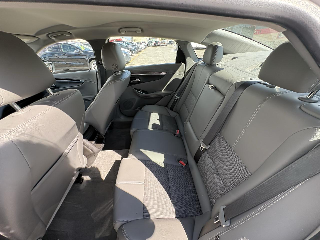 Chevrolet Impala 4dr Sdn LS w/1FL 2018