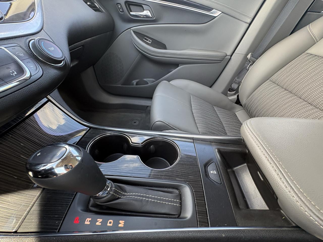 Chevrolet Impala 4dr Sdn LS w/1FL 2018