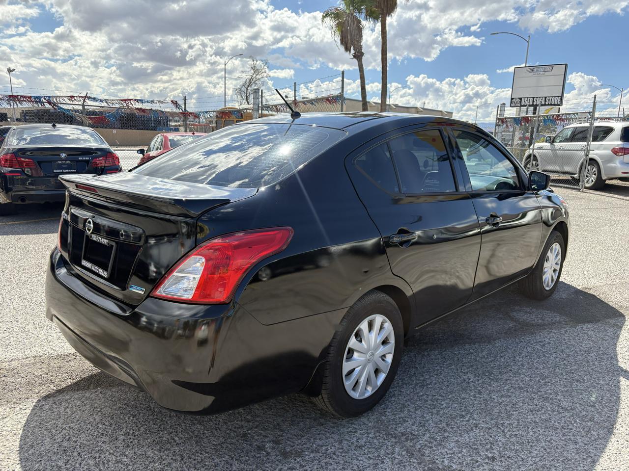 Nissan Versa 4dr Sdn CVT 1.6 S Plus 2016