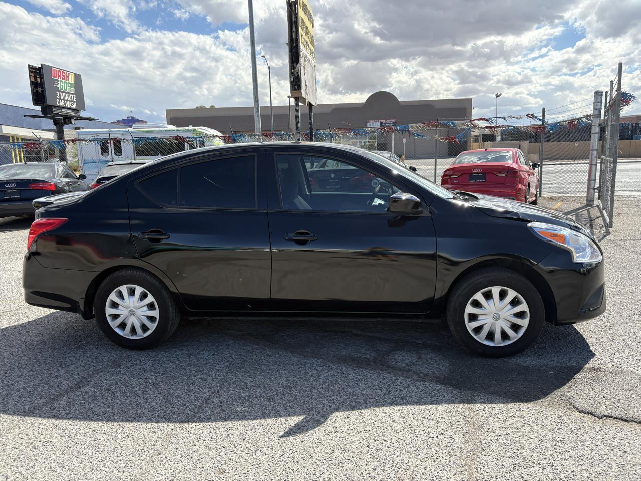 Nissan Versa 4dr Sdn CVT 1.6 S Plus 2016