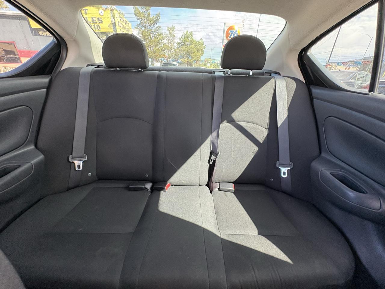 Nissan Versa 4dr Sdn CVT 1.6 S Plus 2016