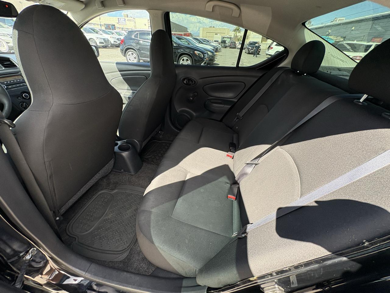 Nissan Versa 4dr Sdn CVT 1.6 S Plus 2016