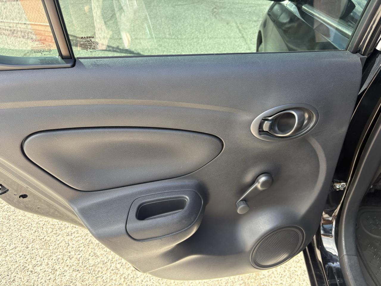 Nissan Versa 4dr Sdn CVT 1.6 S Plus 2016