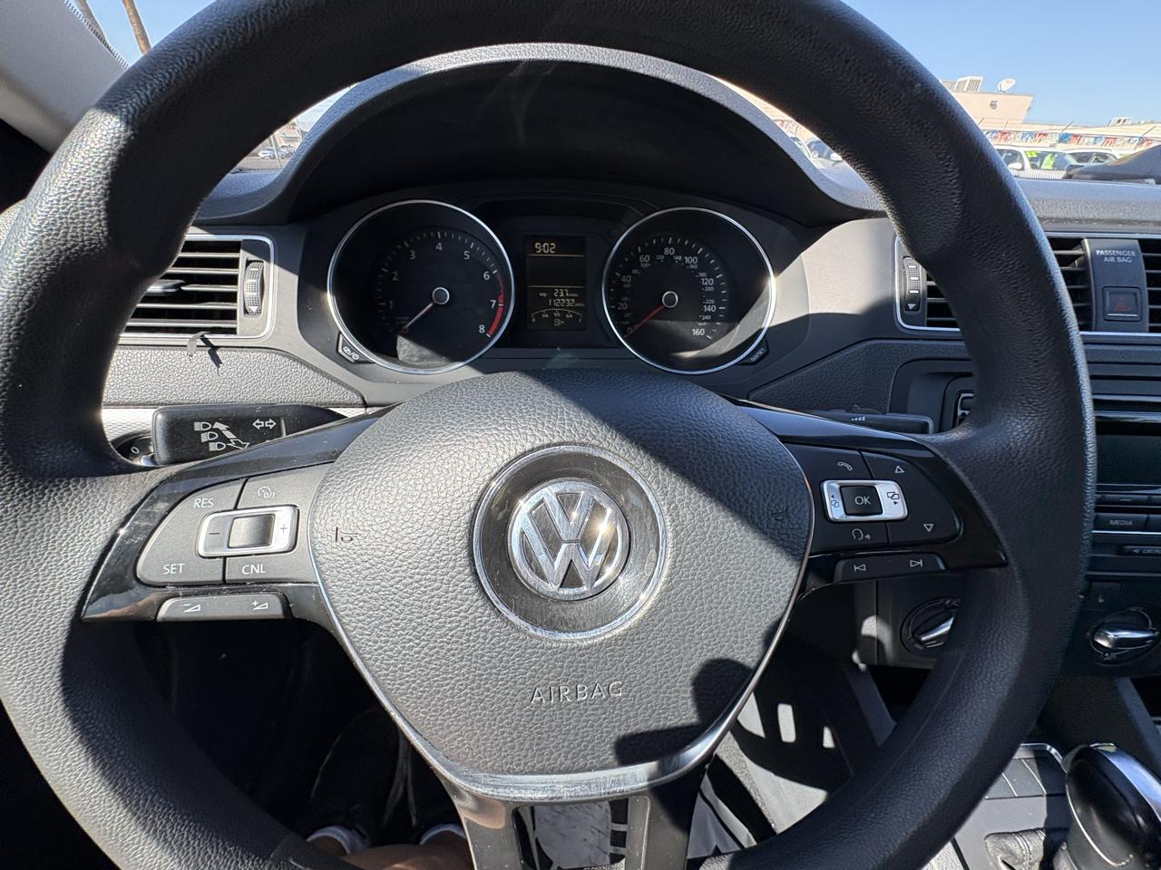 Volkswagen Jetta Sedan 4dr Auto 1.8T SE PZEV 2015