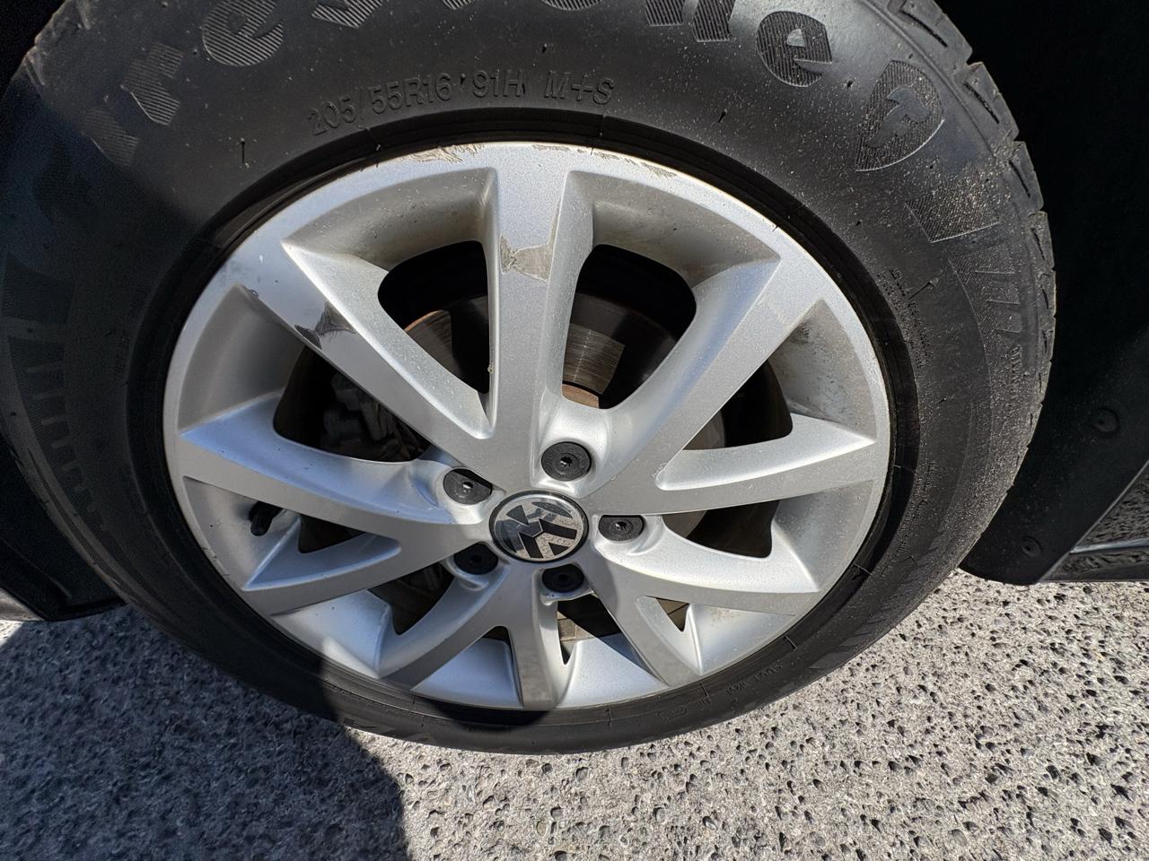 Volkswagen Jetta Sedan 4dr Auto 1.8T SE PZEV 2015