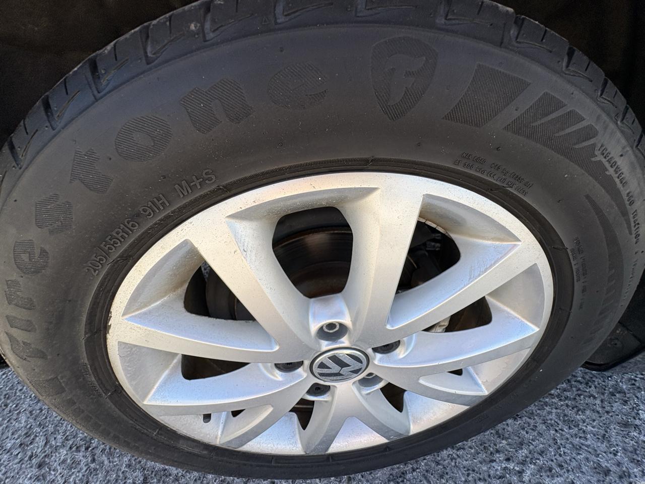 Volkswagen Jetta Sedan 4dr Auto 1.8T SE PZEV 2015