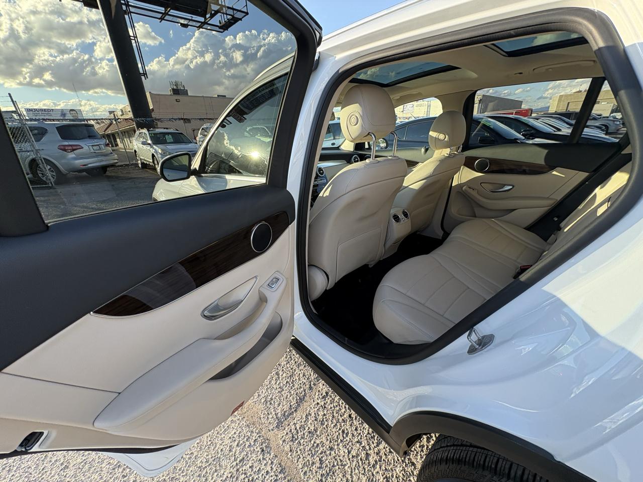 Mercedes-Benz GLC GLC 300 SUV 2017