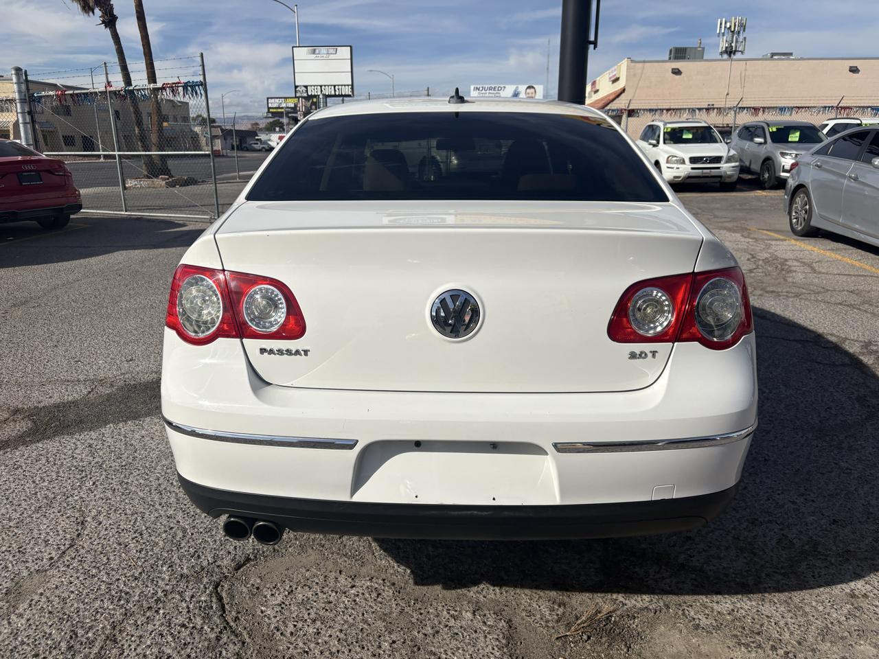 Volkswagen Passat Sedan 4dr DSG Komfort FWD PZEV 2010