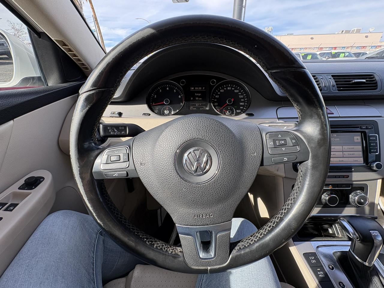 Volkswagen Passat Sedan 4dr DSG Komfort FWD PZEV 2010