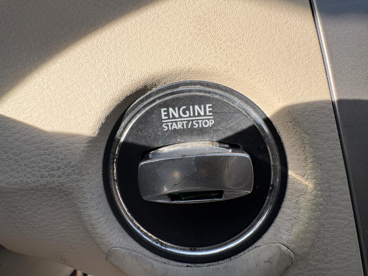Volkswagen Passat Sedan 4dr DSG Komfort FWD PZEV 2010