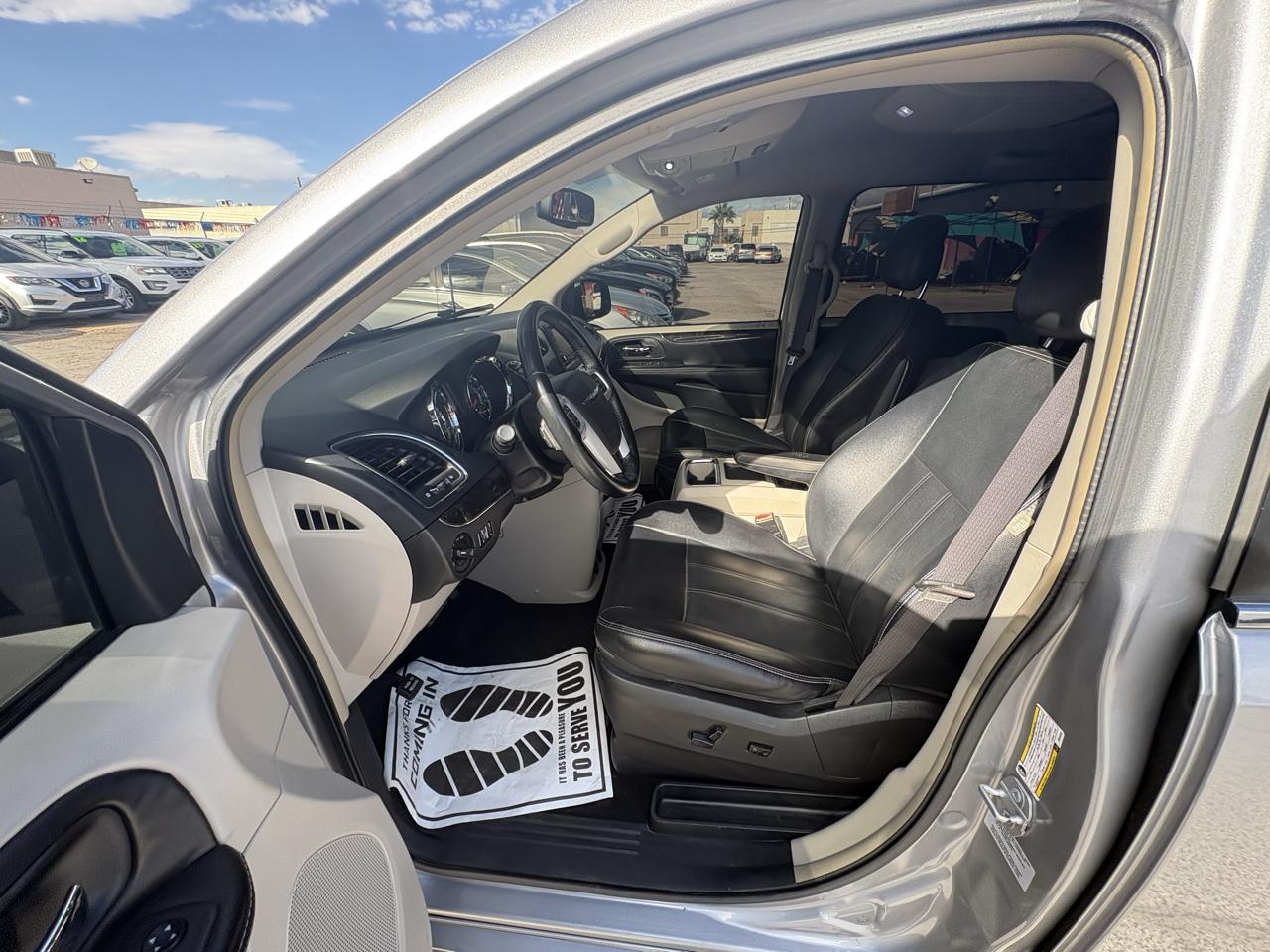Chrysler Town & Country 4dr Wgn Touring 2015