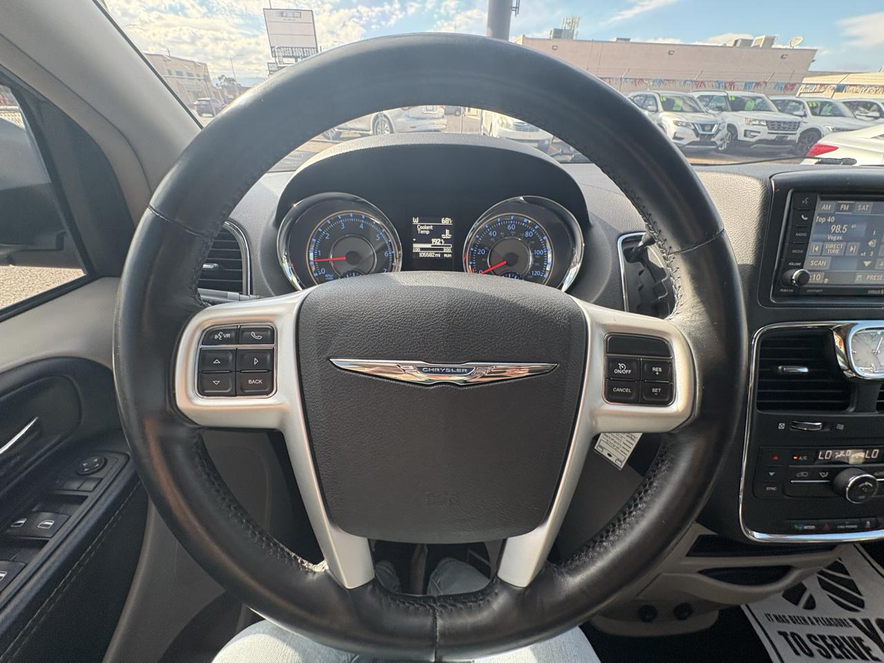 Chrysler Town & Country 4dr Wgn Touring 2015