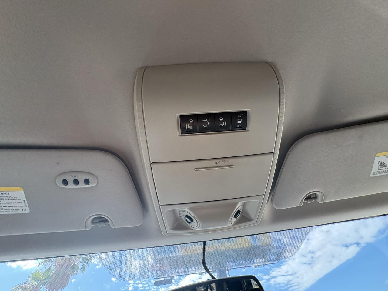 Chrysler Town & Country 4dr Wgn Touring 2015