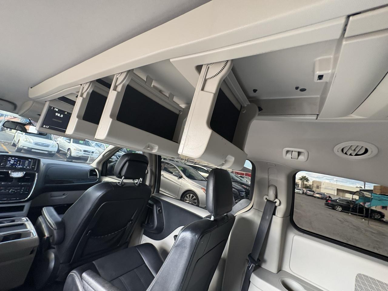 Chrysler Town & Country 4dr Wgn Touring 2015