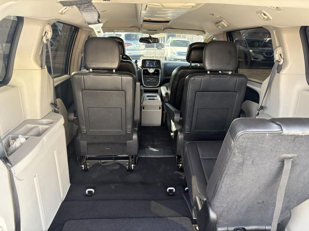 Chrysler Town & Country 4dr Wgn Touring 2015