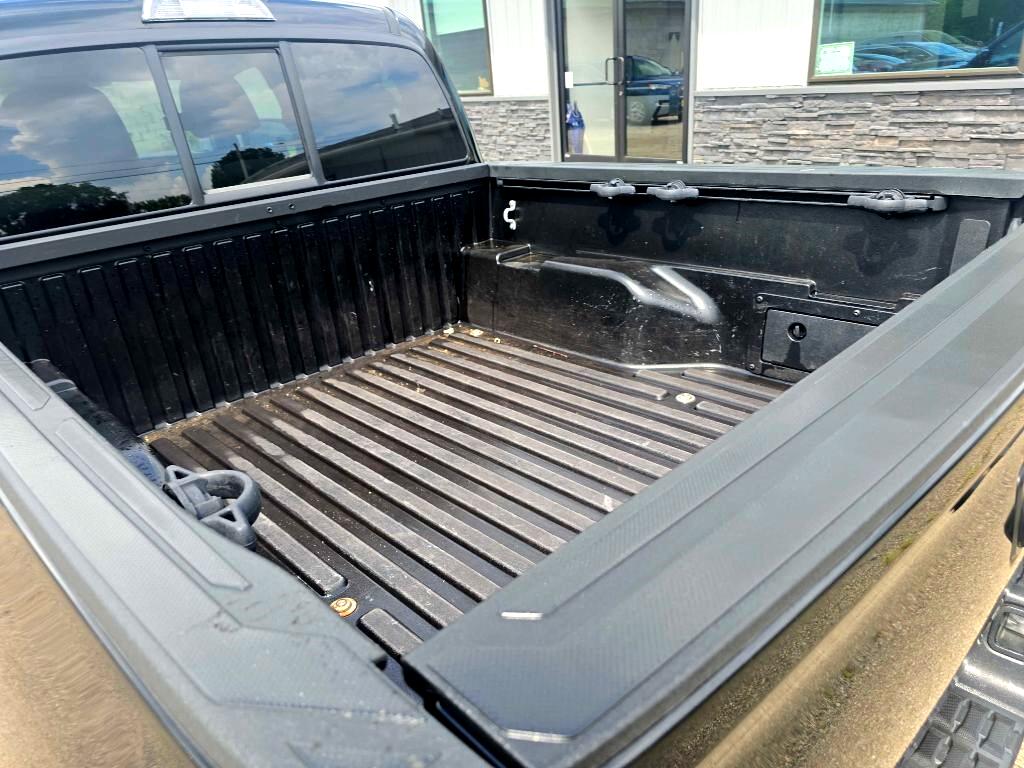 2022 Toyota Tacoma Double Cab photo 9