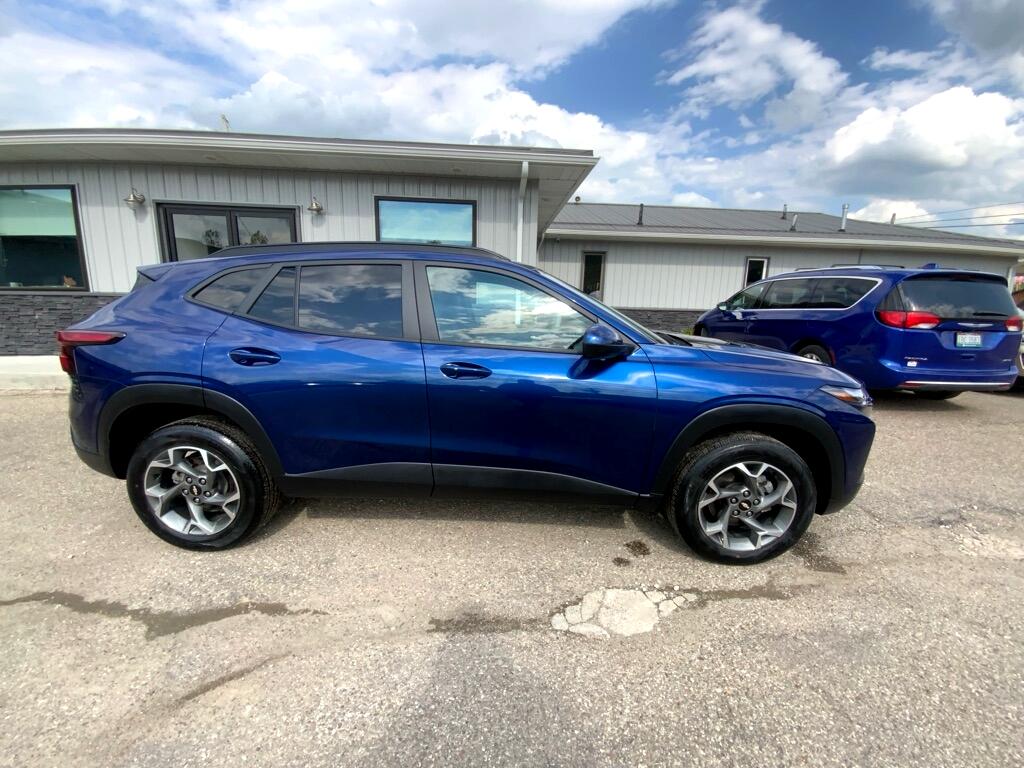2024 Chevrolet Trax photo 4