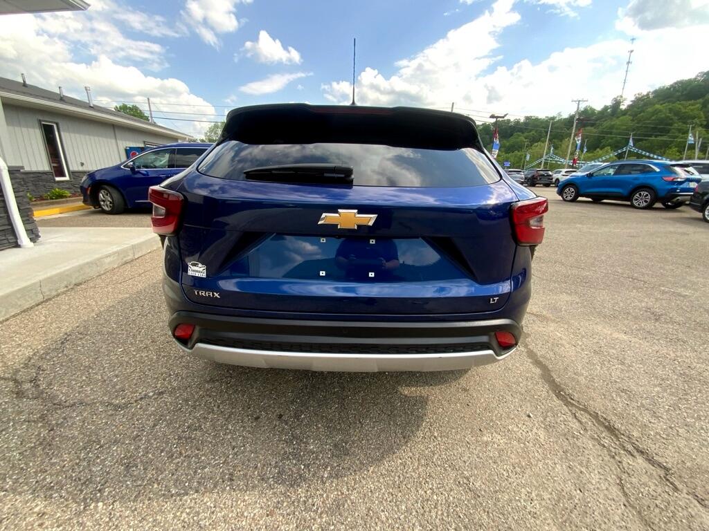 2024 Chevrolet Trax photo 6