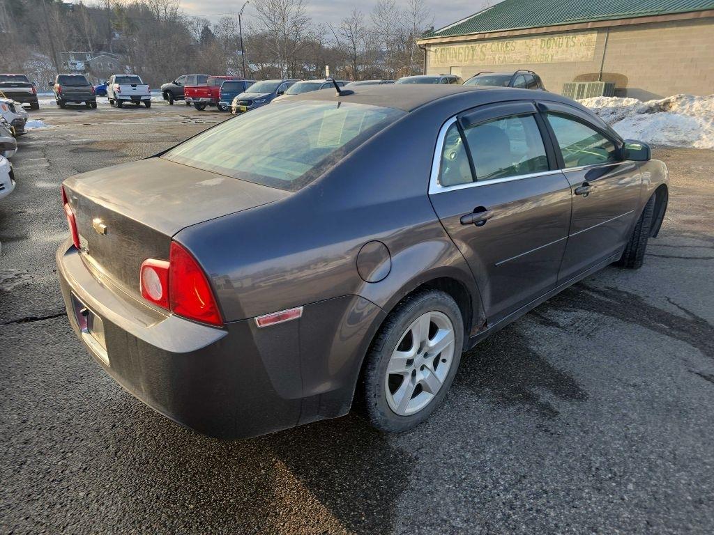 Chevrolet Malibu  2010