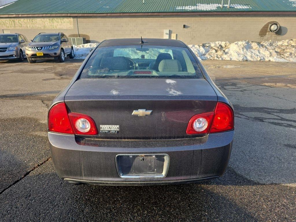 Chevrolet Malibu  2010