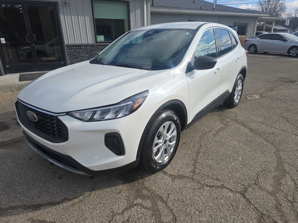 2023 Ford Escape Active's photo