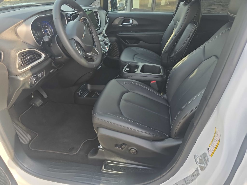 Chrysler Pacifica  2025