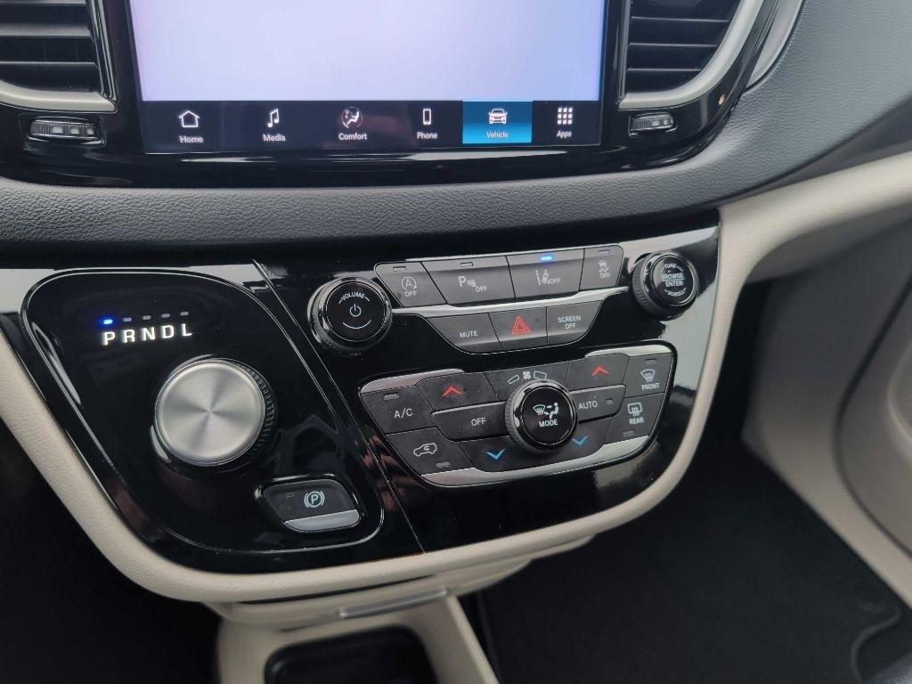 Chrysler Pacifica  2024
