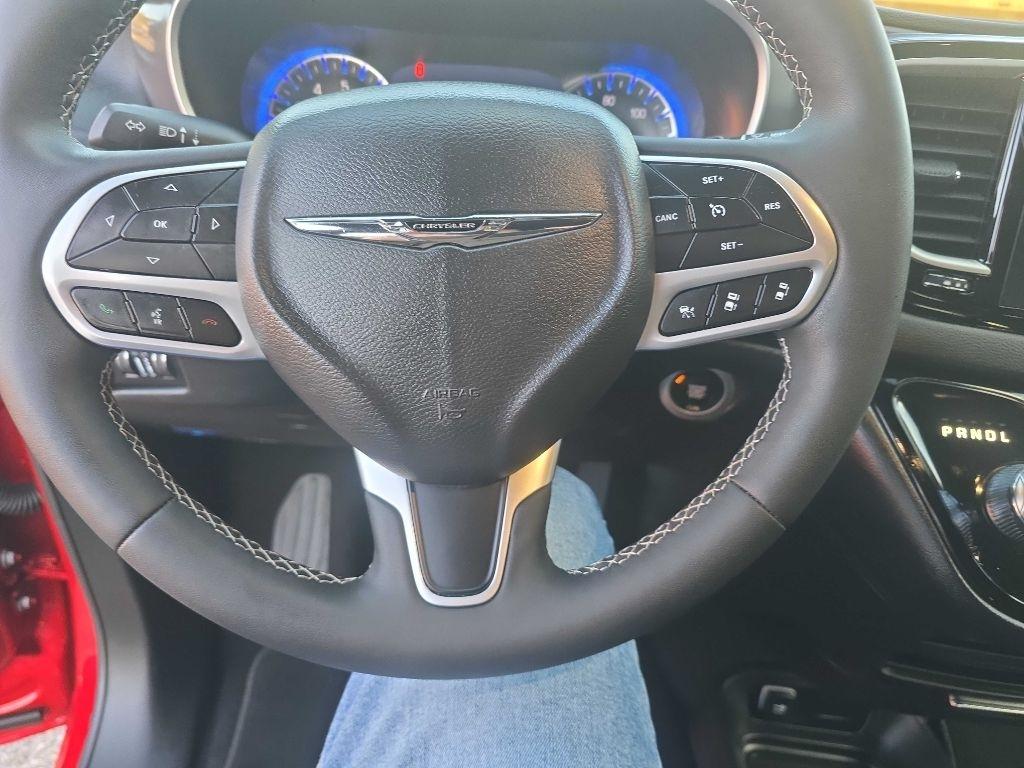 Chrysler Pacifica  2025