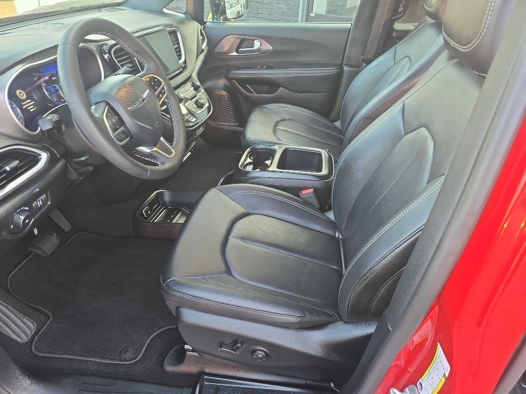 Chrysler Pacifica  2025