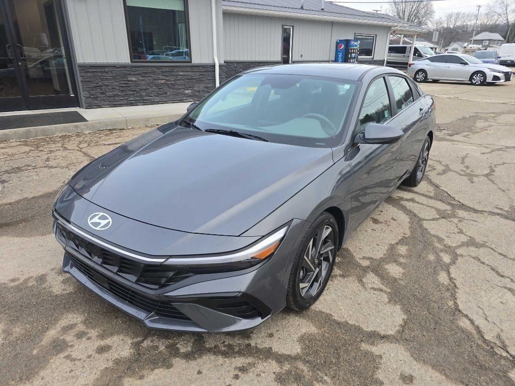 2025 Hyundai Elantra SEL