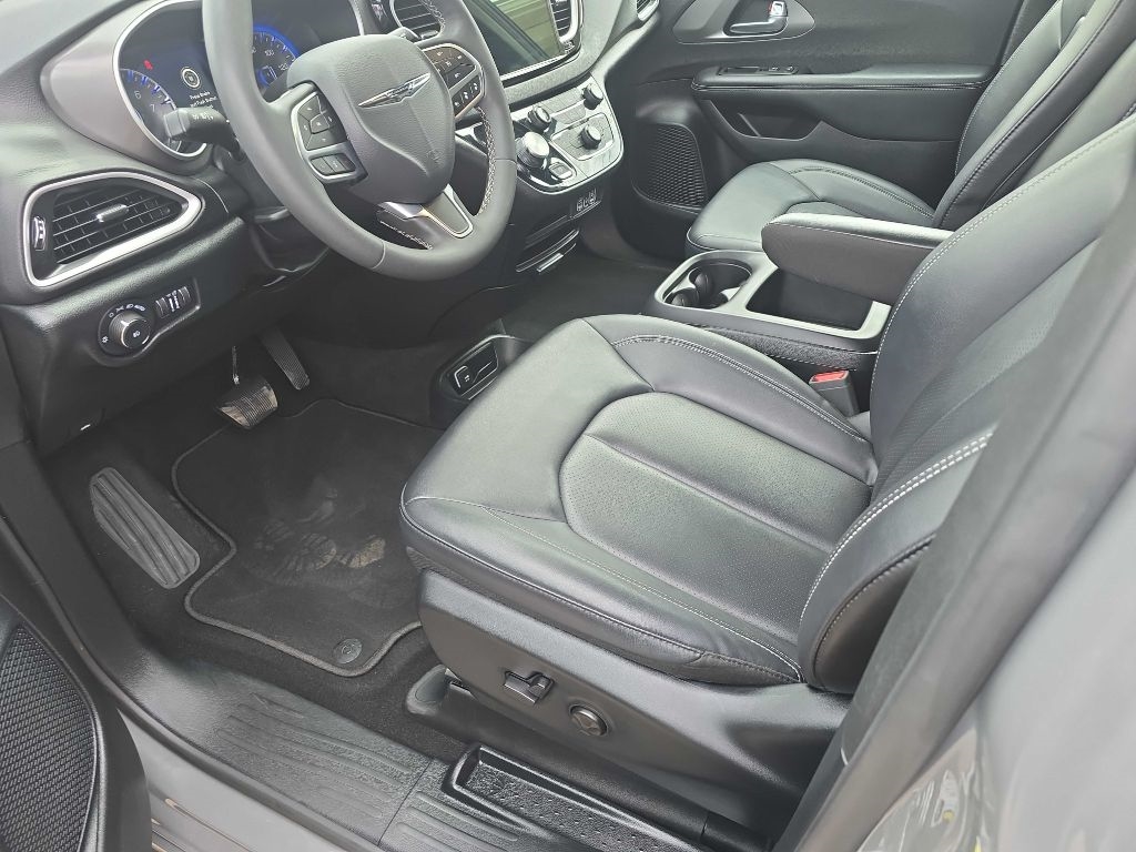 Chrysler Pacifica  2025