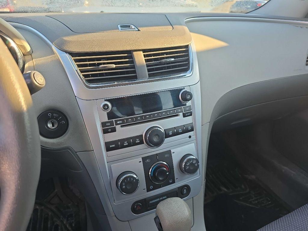 Chevrolet Malibu  2012